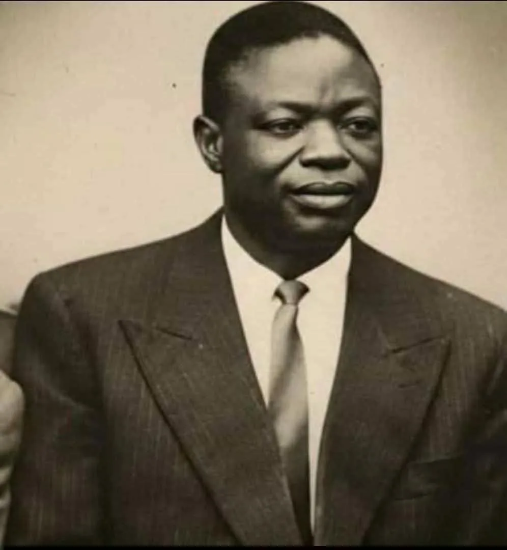 UNIVERSITÉ RUBEN UM NYOBÈ 